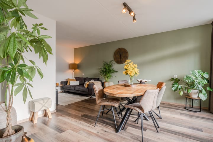 Spacious 1-bedroom apartment with two balconies in Dapperbuurt — 17