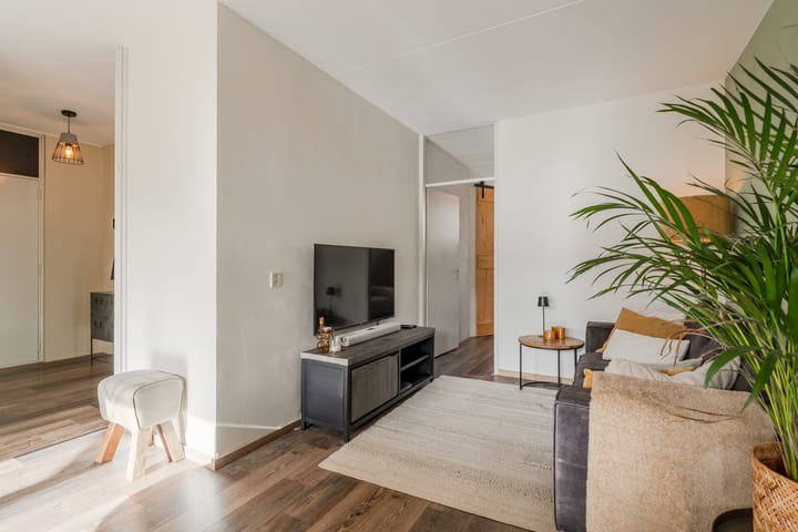 Spacious 1-bedroom apartment with two balconies in Dapperbuurt — 21