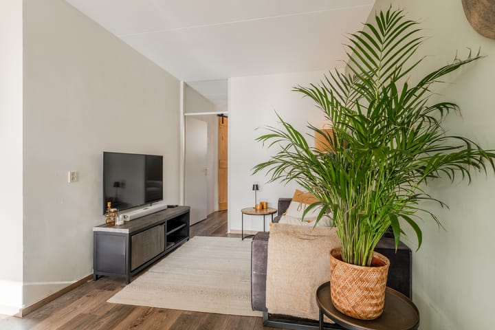 Spacious 1-bedroom apartment with two balconies in Dapperbuurt — 23