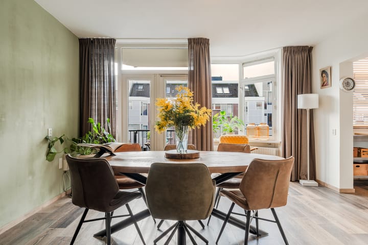 Spacious 1-bedroom apartment with two balconies in Dapperbuurt — 35