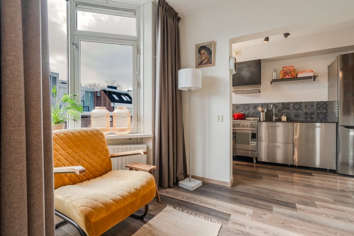 Spacious 1-bedroom apartment with two balconies in Dapperbuurt — 41
