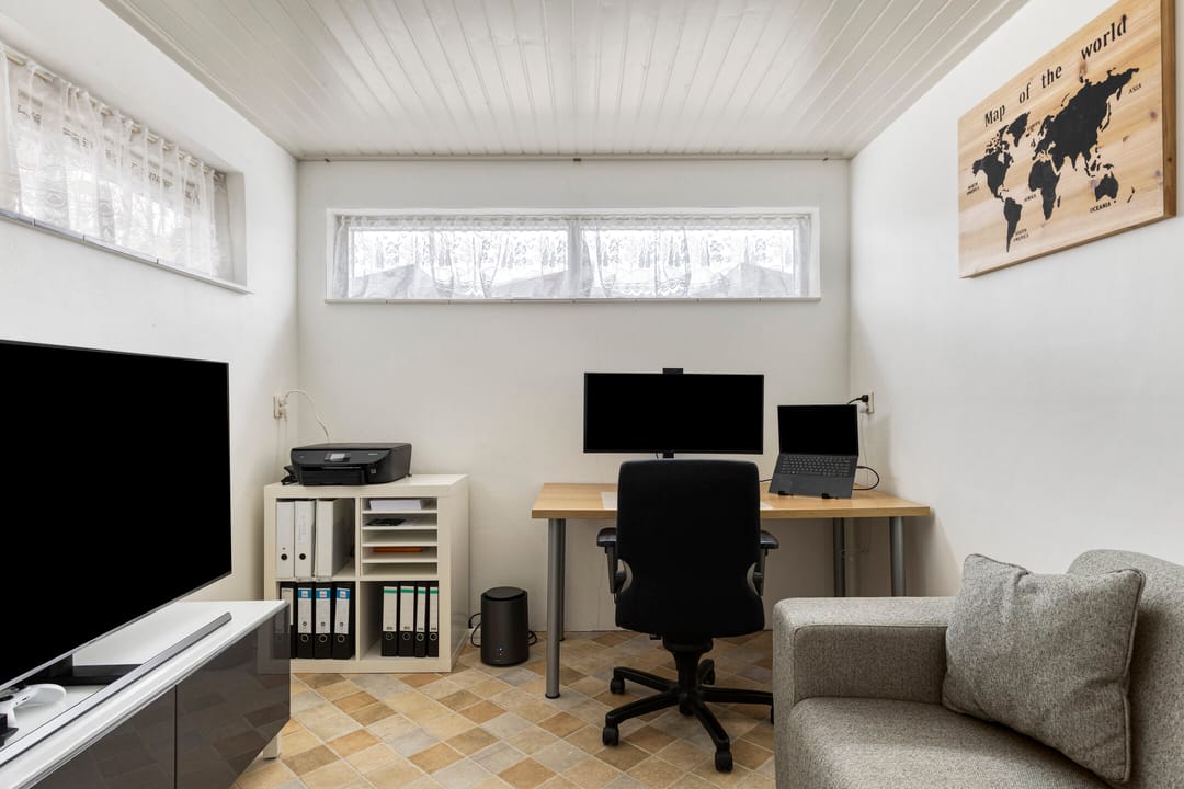 Semi-detached family home with large garden near Eindhoven city center — 34