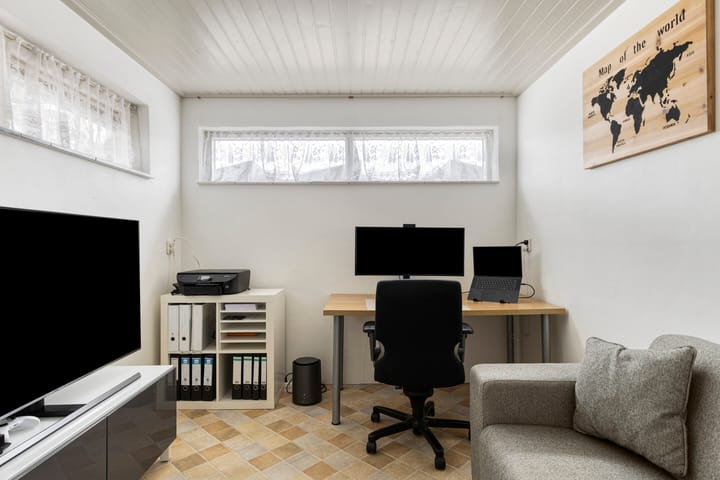 Semi-detached family home with large garden near Eindhoven city center — 33