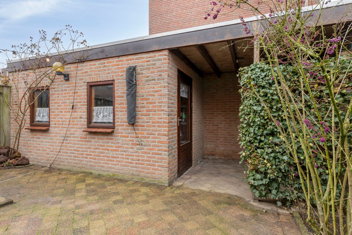 Semi-detached family home with large garden near Eindhoven city center — 68