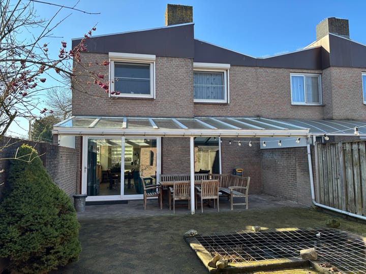 Semi-detached family home with large garden near Eindhoven city center — 73