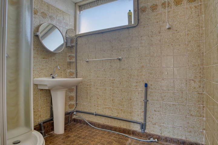 Affordable terraced home with four bedrooms in the heart of Hendrik-Ido-Ambacht — 48