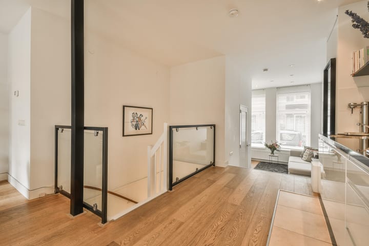 Photo 14 of Boomstraat 13-A