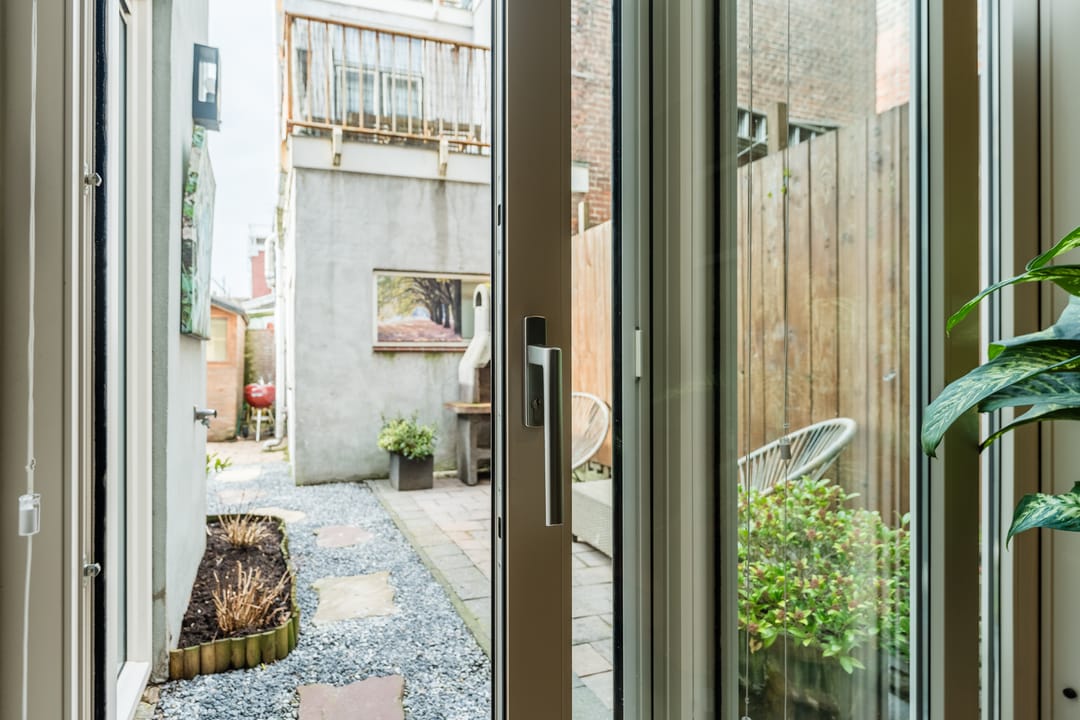 Ground floor apartment with sunny garden in Leiden's Transvaal neighborhood — 21