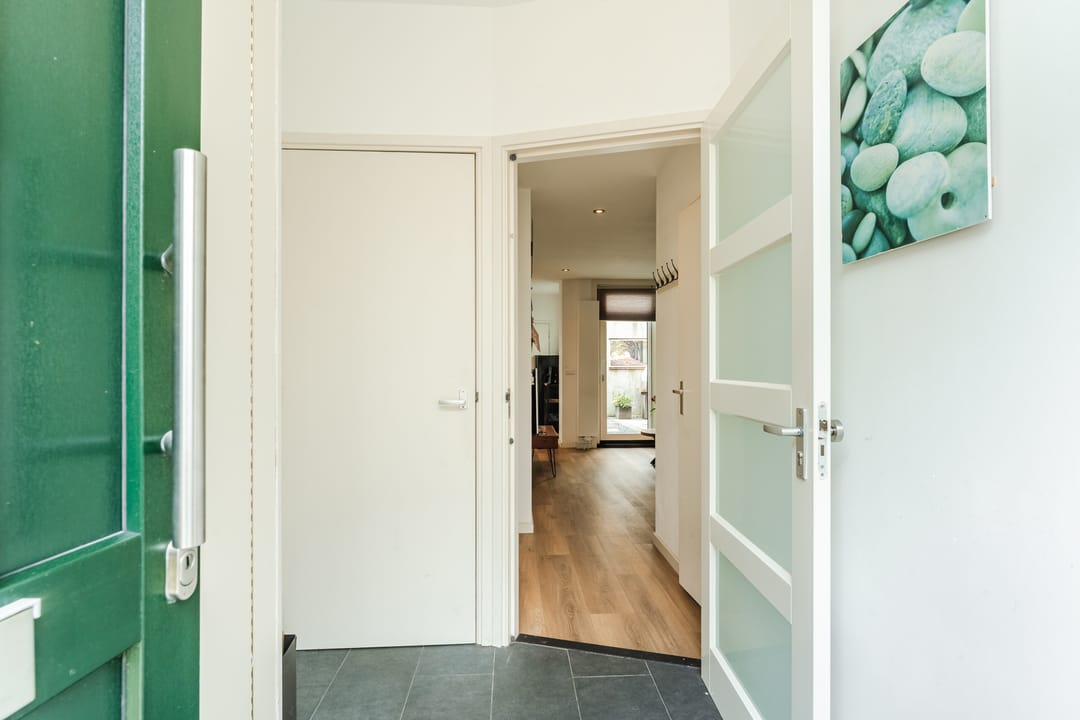 Ground floor apartment with sunny garden in Leiden's Transvaal neighborhood — 13