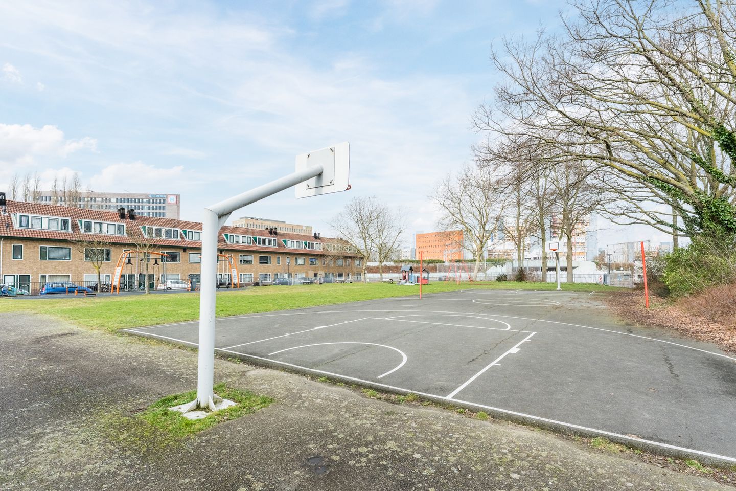 Ground floor apartment with sunny garden in Leiden's Transvaal neighborhood — 67