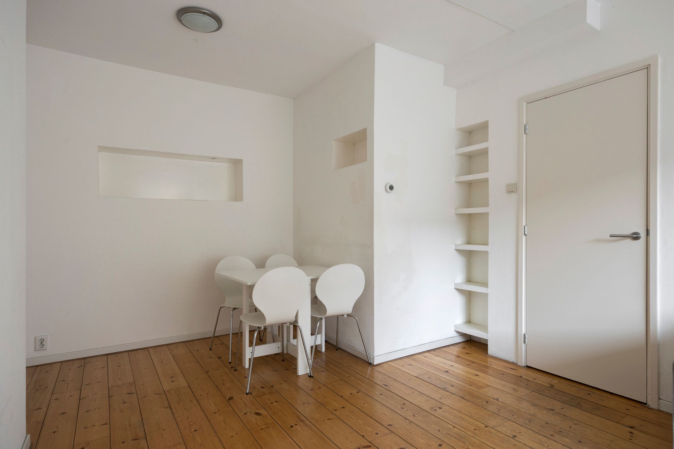 Spacious 4-room apartment in the heart of Rotterdam center — 12