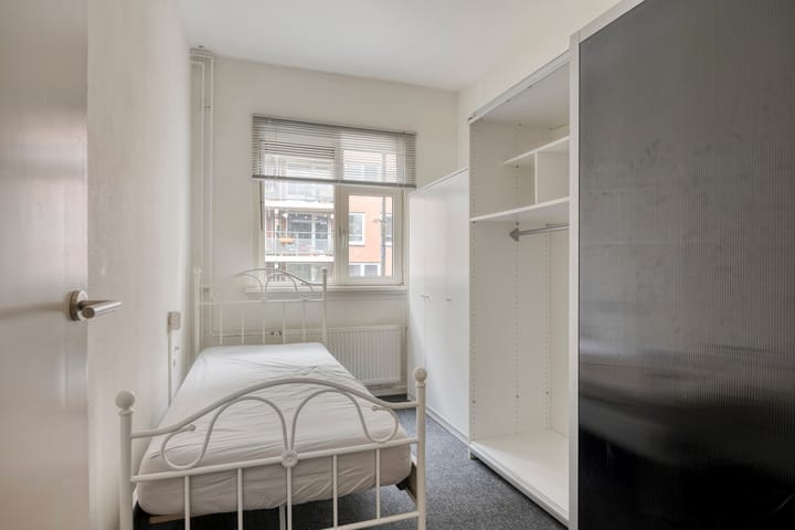 Spacious 4-room apartment in the heart of Rotterdam center — 27