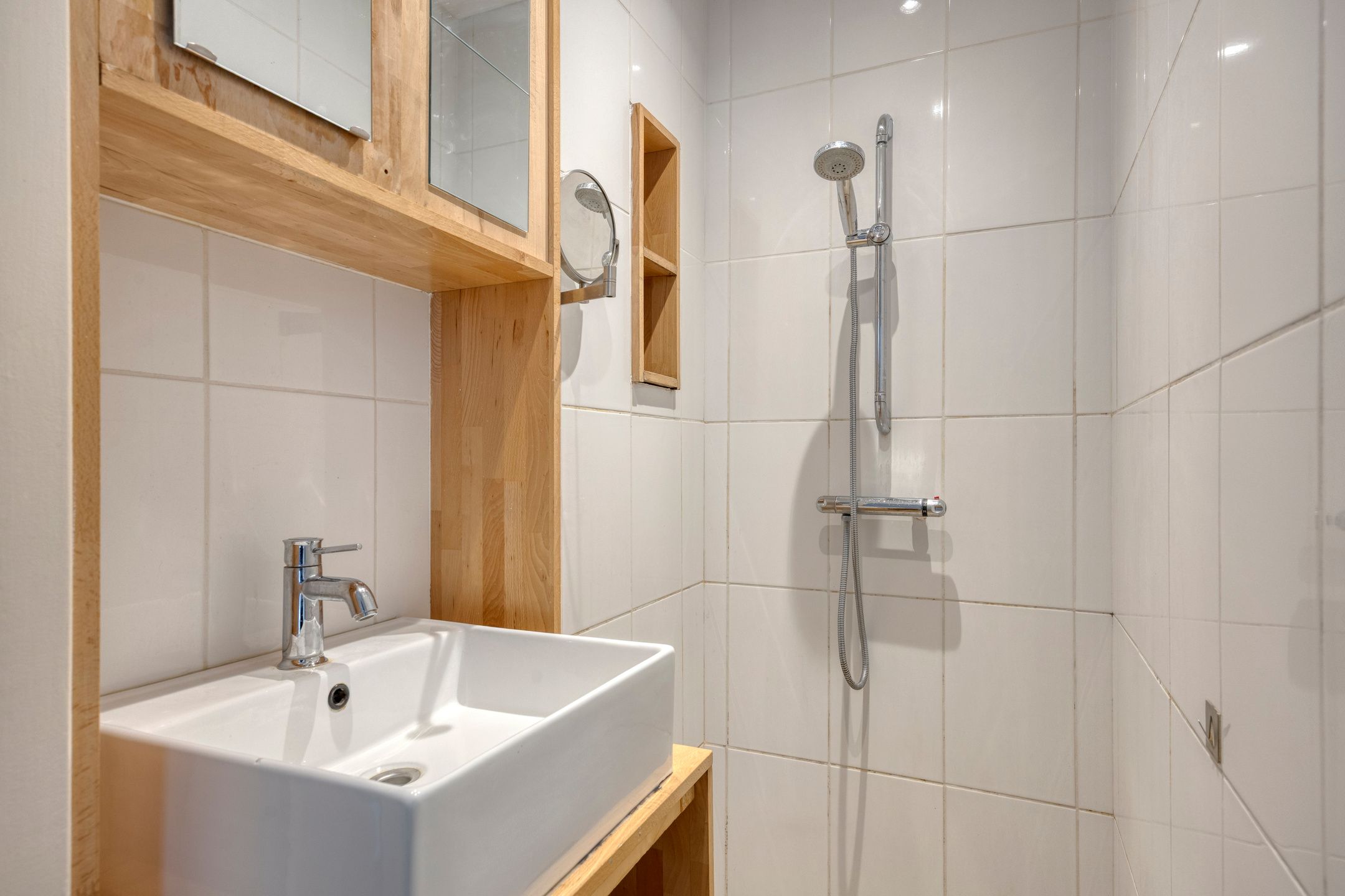 Spacious 4-room apartment in the heart of Rotterdam center — 42
