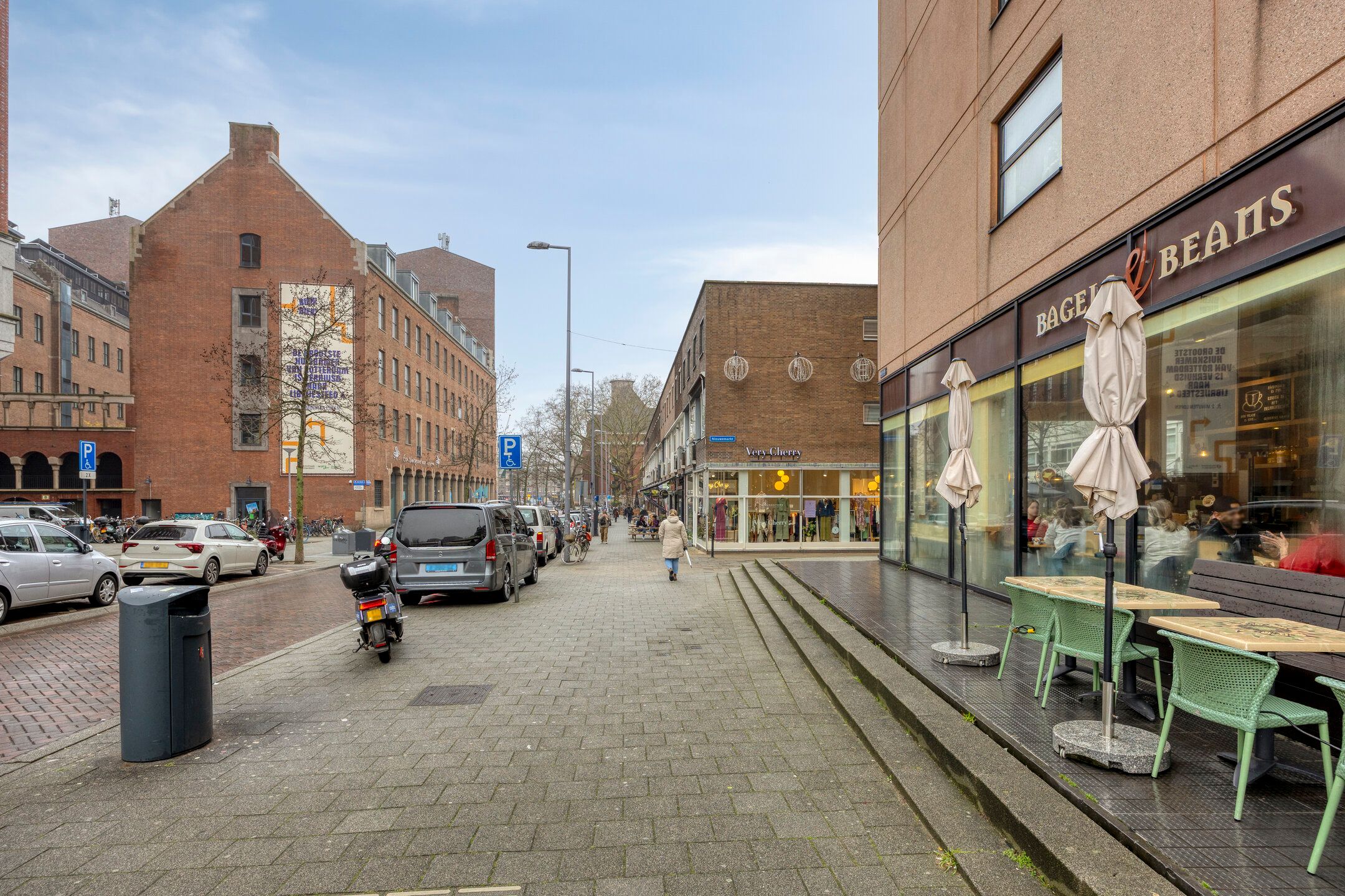Spacious 4-room apartment in the heart of Rotterdam center — 54