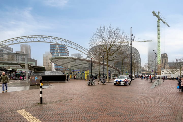 Spacious 4-room apartment in the heart of Rotterdam center — 58