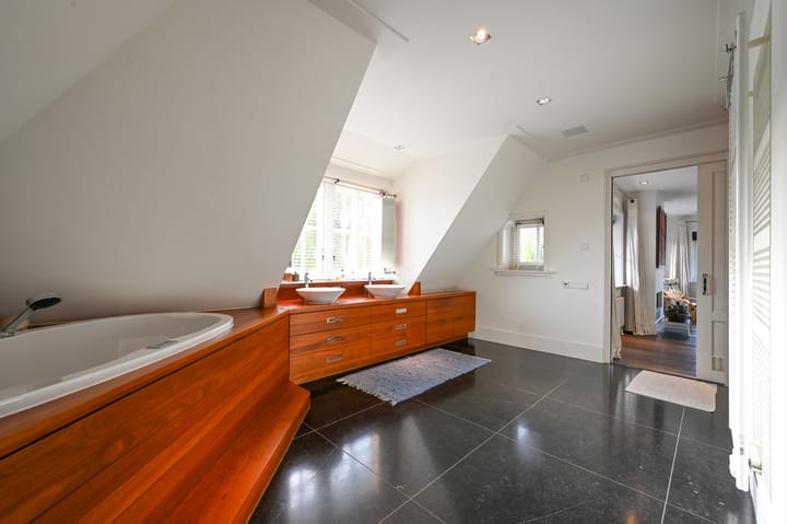 Photo 4 of Graaf Florislaan 14