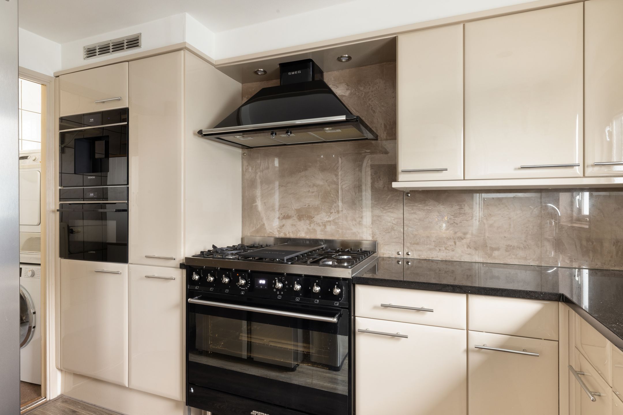 Foto 9 van Kamillestraat 24