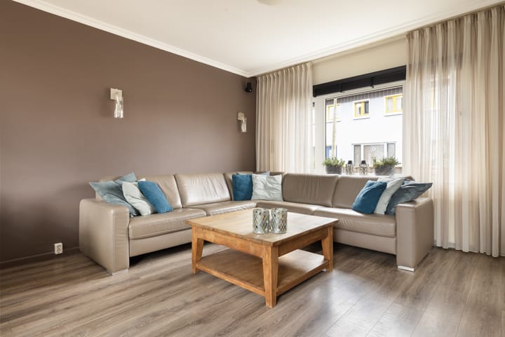 Photo 4 of Kamillestraat 24