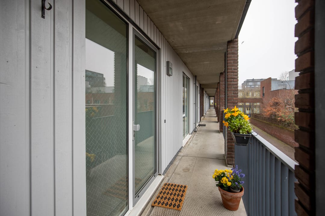 Fully Renovated Corner Apartment in IJburg with Southwest Balcony — 16