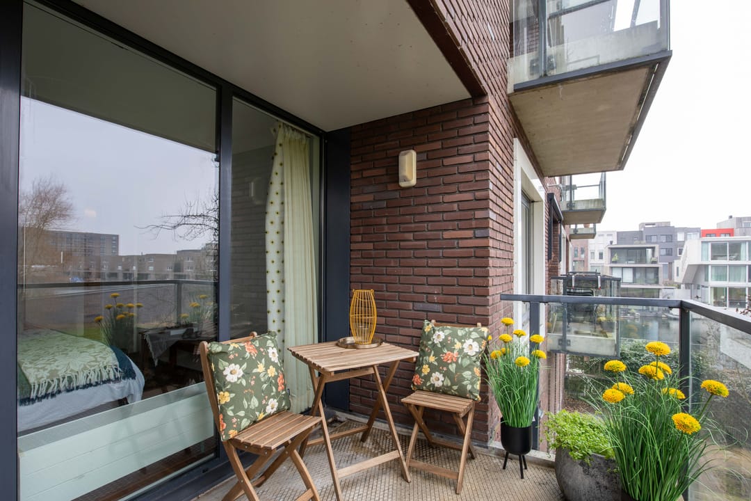 Fully Renovated Corner Apartment in IJburg with Southwest Balcony — 60