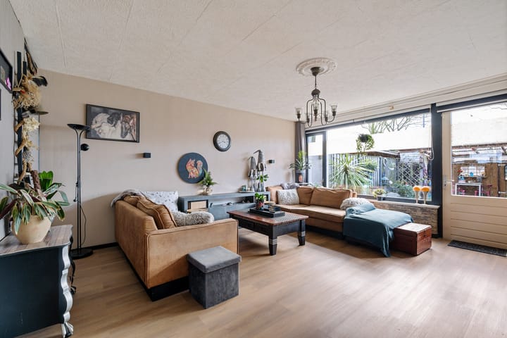 Spacious Three-Bedroom Terraced House with South-West Garden in 's-Hertogenbosch — 13