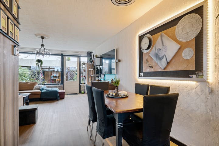 Spacious Three-Bedroom Terraced House with South-West Garden in 's-Hertogenbosch — 21