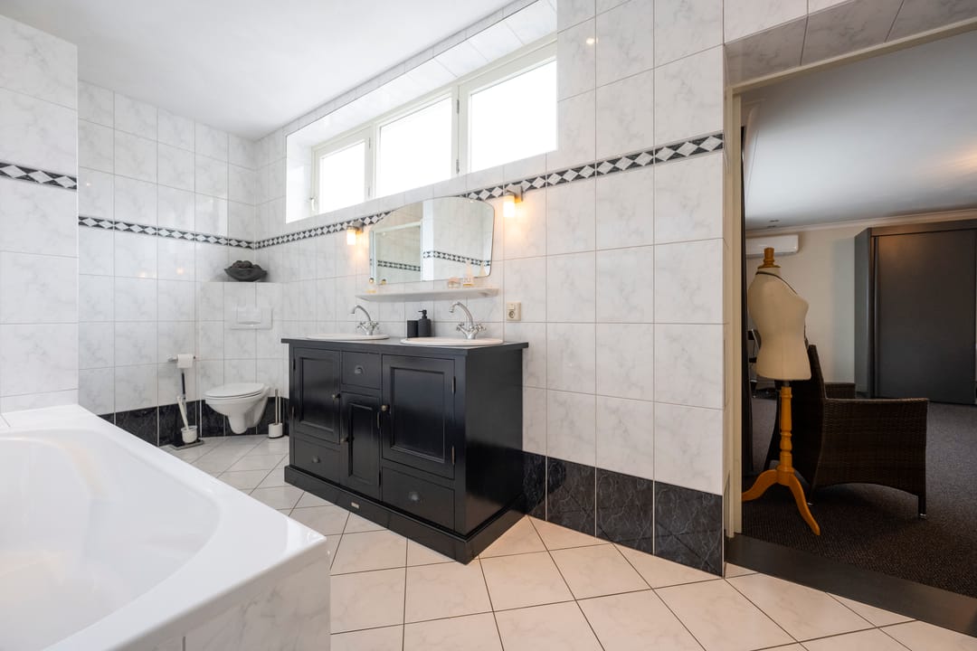 Photo 37 of Grotestraat 318