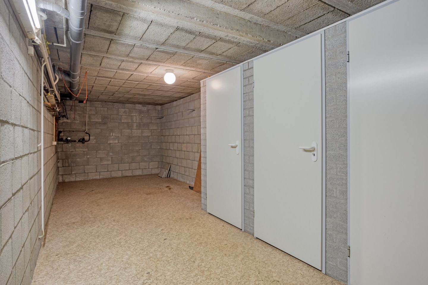 Photo 35 of Vroenhovenweg 150