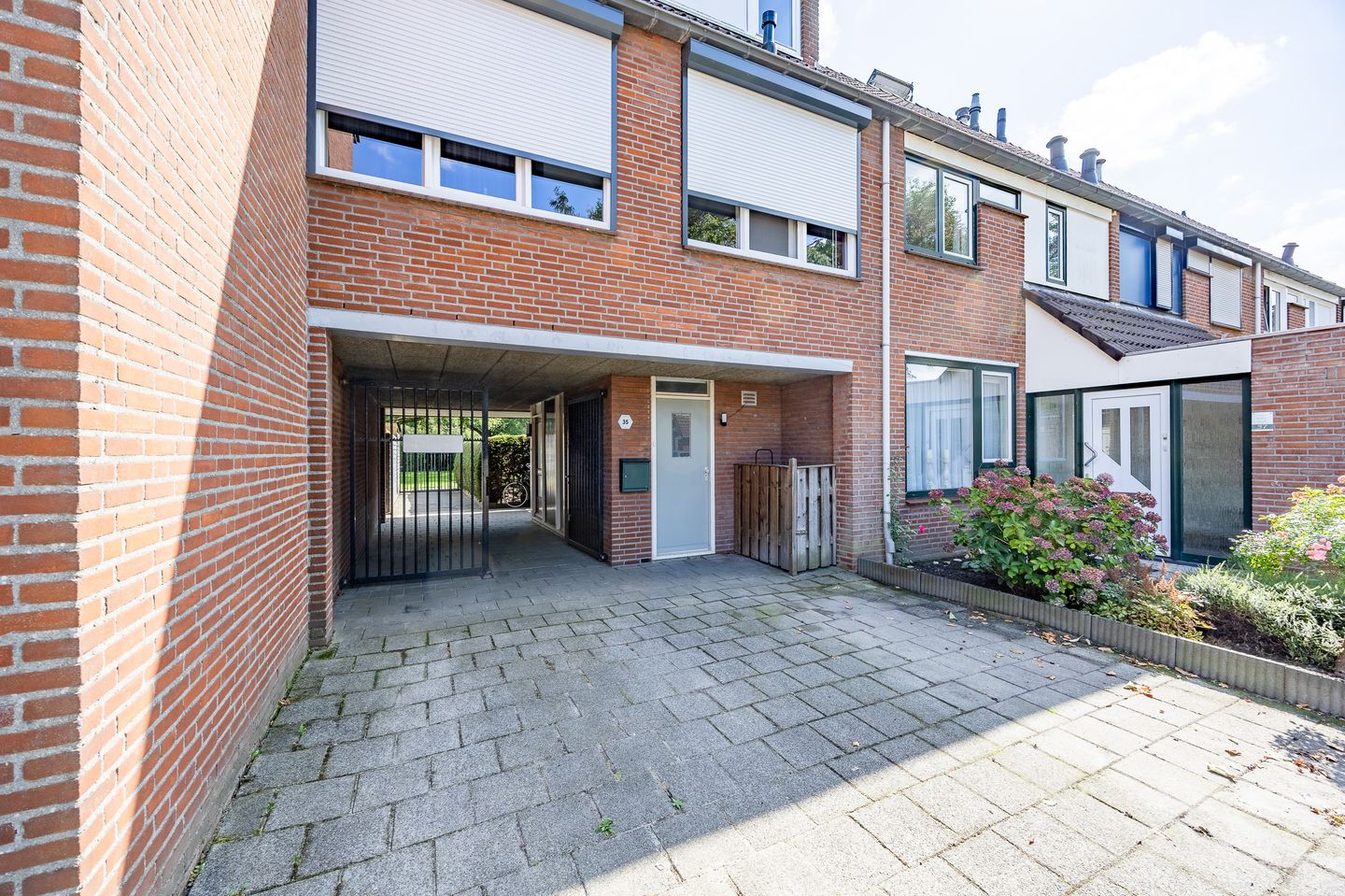 Foto 35 van Aronskelk 37