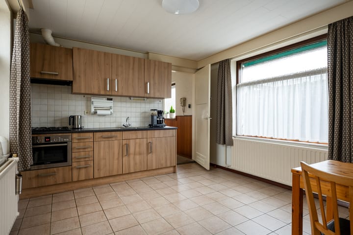 Photo 5 of Dorpsstraat 42