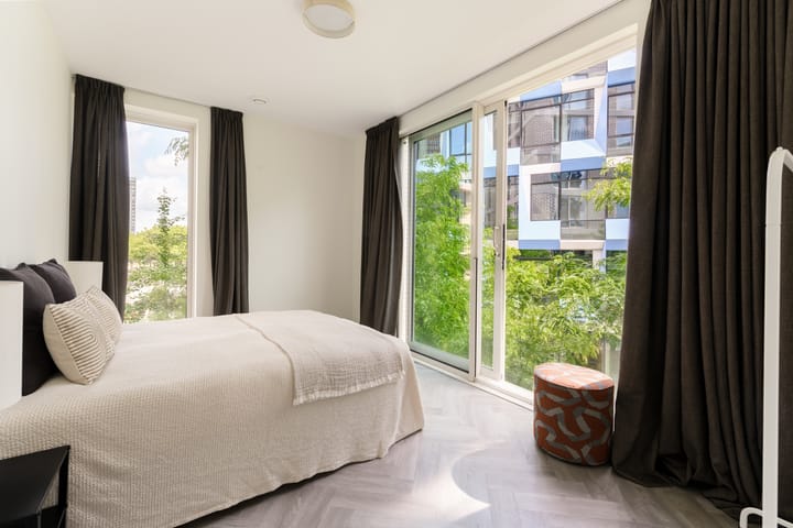 Photo 17 of Rosy Wertheimstraat 39