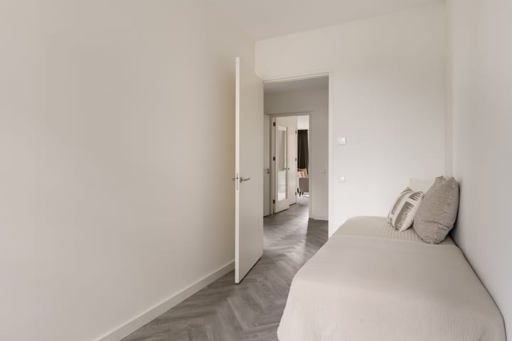 Photo 18 of Rosy Wertheimstraat 39