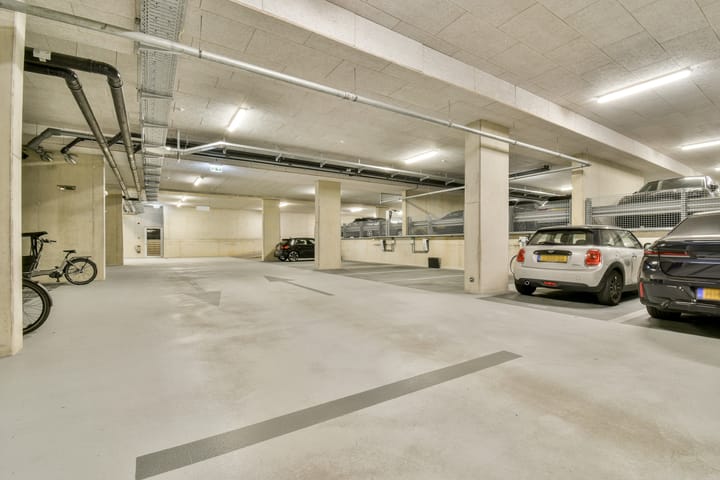 Photo 24 of Rosy Wertheimstraat 39