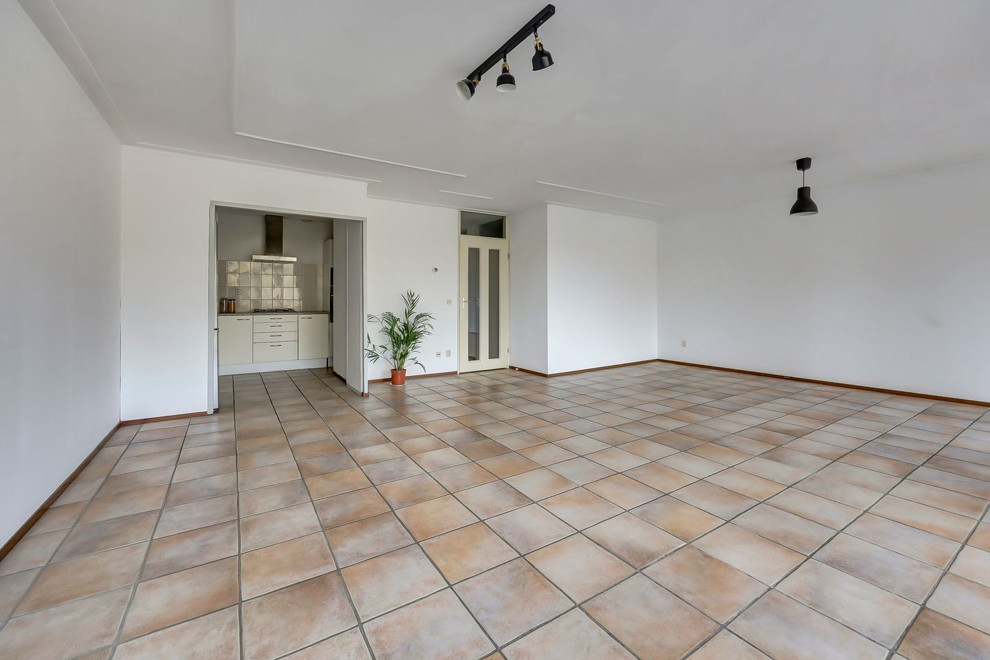 Photo 10 of van Berckelstraat 50