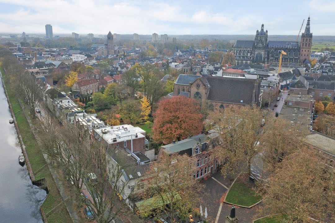 Photo 32 of van Berckelstraat 50