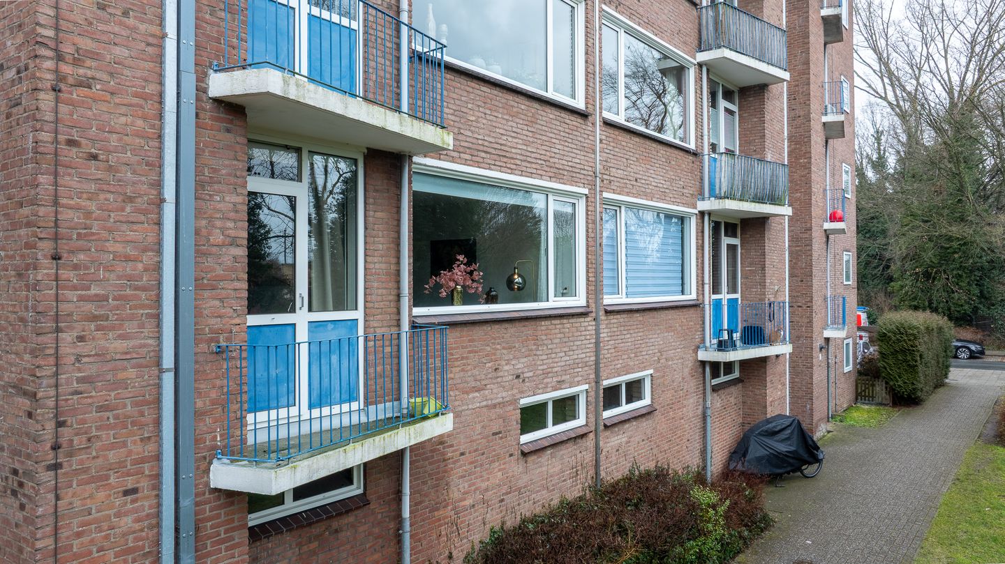 Photo 35 of van Hogendorplaan 48-A