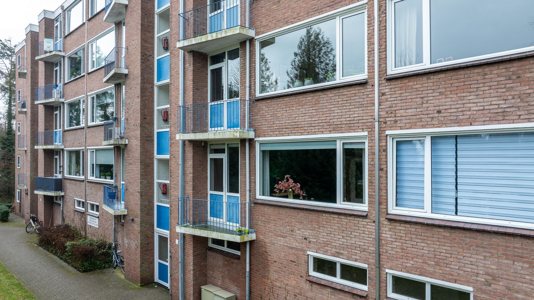 Photo 36 of van Hogendorplaan 48-A