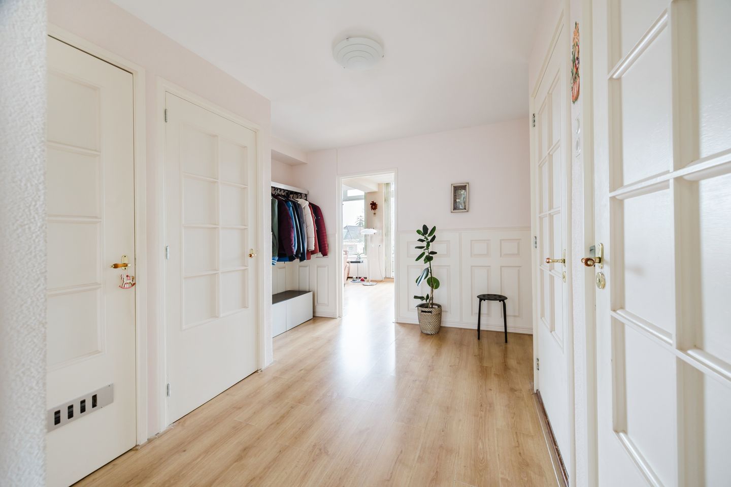 Photo 4 of Loosduinse Hoofdstraat 123