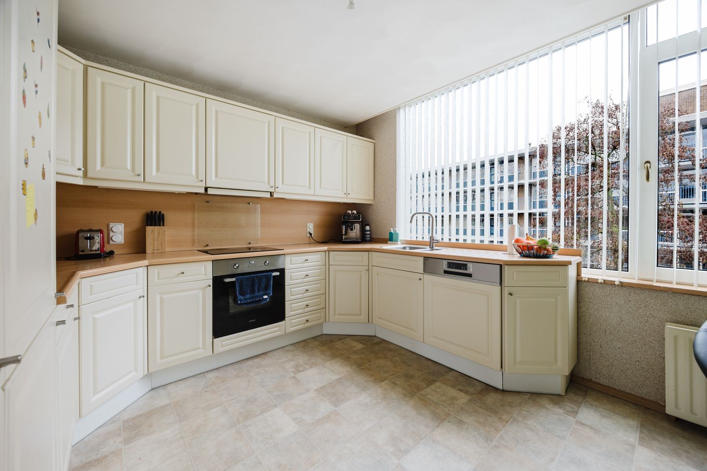 Photo 14 of Loosduinse Hoofdstraat 123