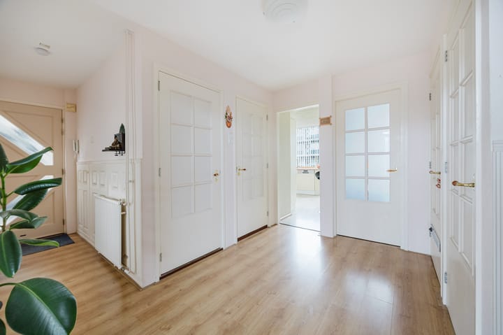 Foto 16 van Loosduinse Hoofdstraat 123