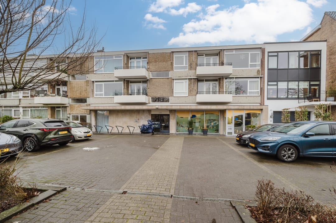 Photo 26 of Loosduinse Hoofdstraat 123