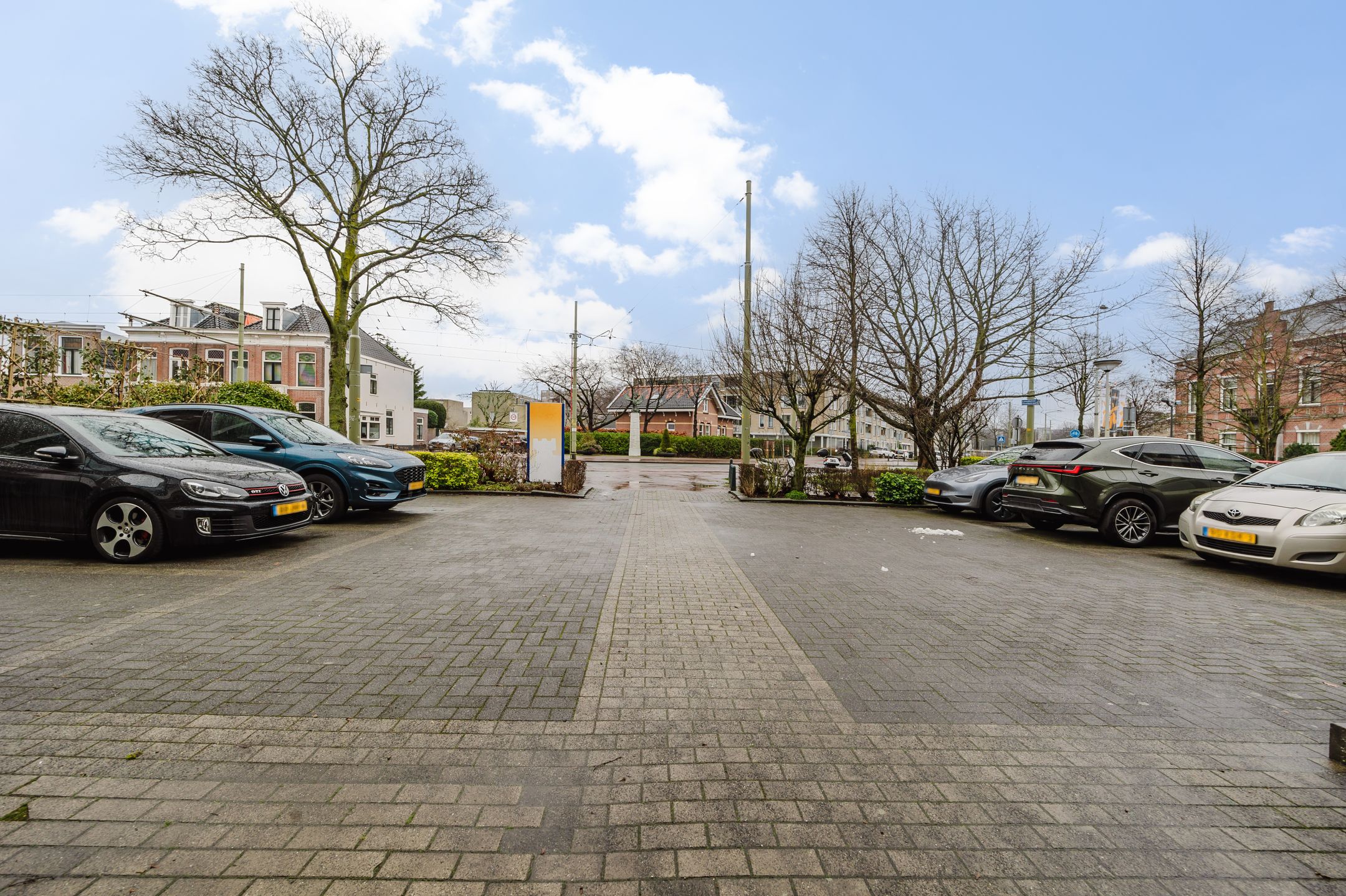 Photo 27 of Loosduinse Hoofdstraat 123