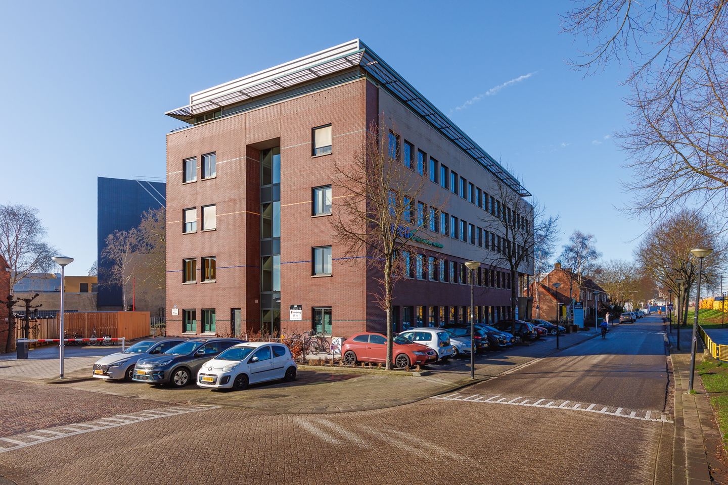 View photo 3 of Noothoven van Goorstraat 11-A