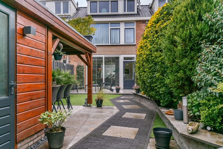 Photo 35 of Anna Pawlowastraat 34