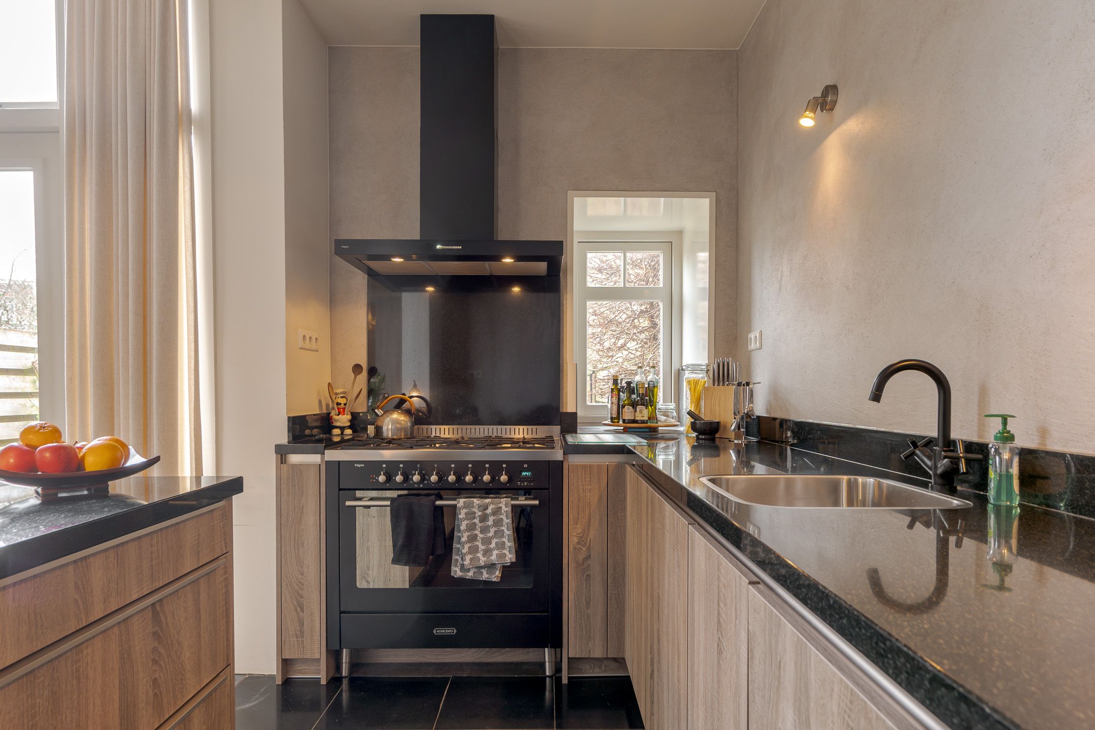 Photo 18 of Emmastraat 86