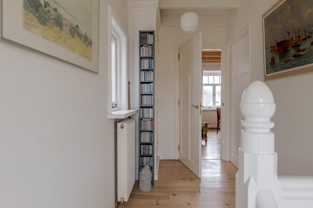 Photo 41 of Emmastraat 86