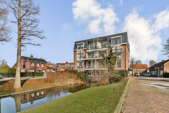 Oude Raadhuisplein 20