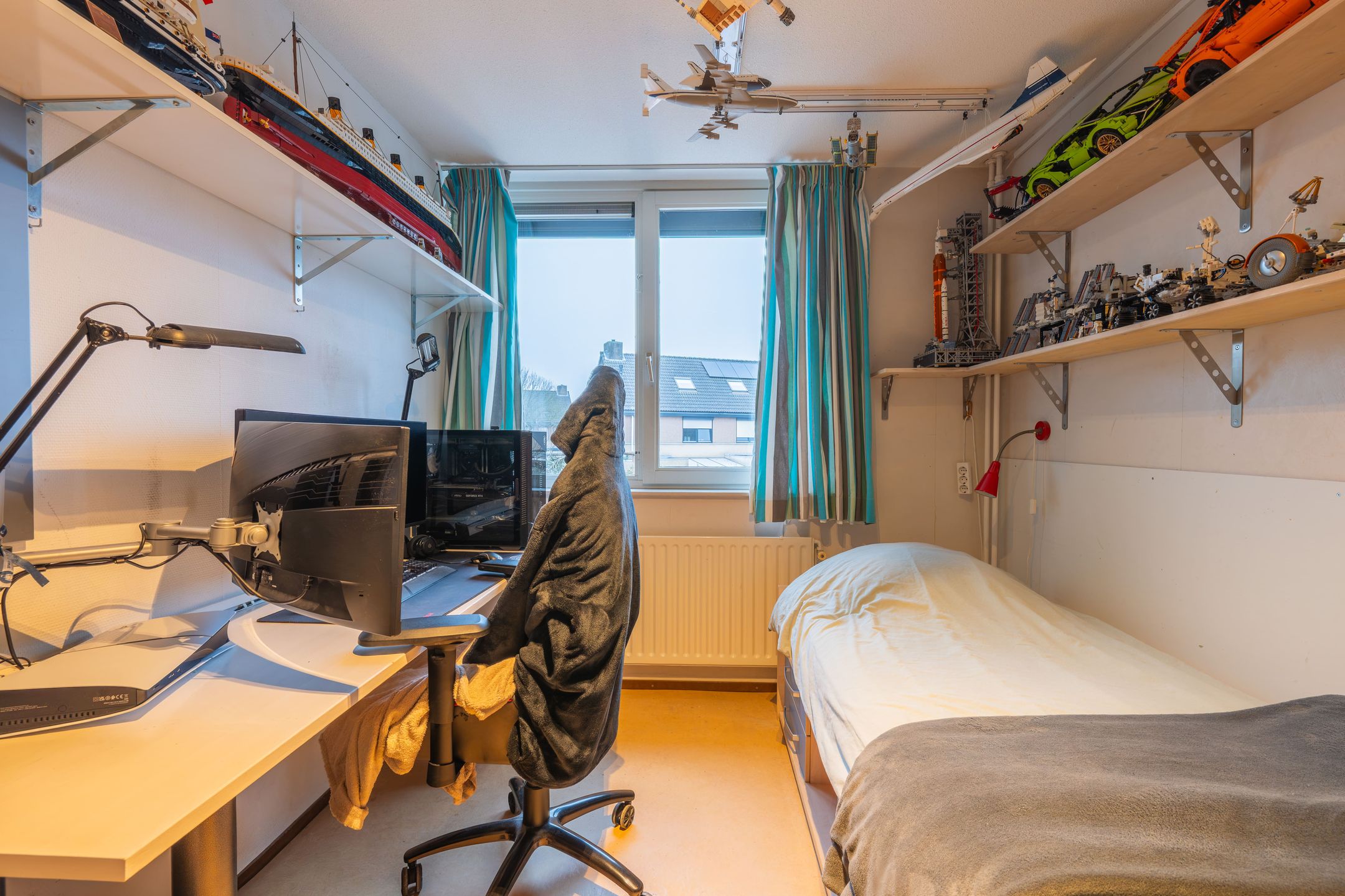 Foto 30 van Amethist 38