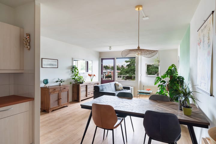 Foto 29 van Potgieterlaan 8-V