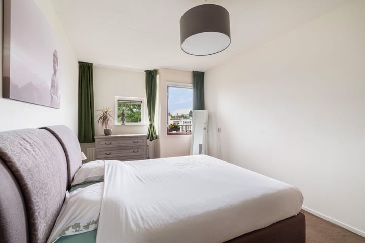 Foto 34 van Potgieterlaan 8-V